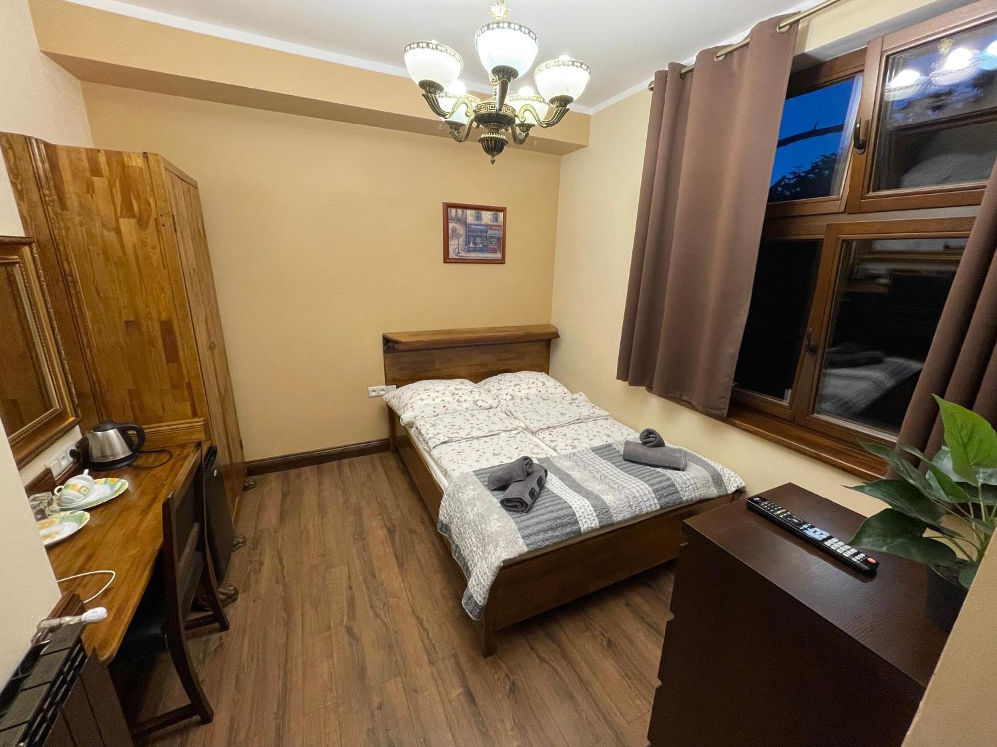グダニスク Dworek Oliwski Bed & Breakfast エクステリア 写真